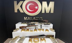 Çok sayıda silah ele geçirildi: 2 gözaltı