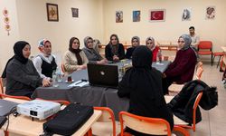 Beşiri’de ADEM Kursiyerlerine Sağlık Eğitimi Verildi