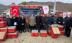 Kozluk ve Sason’da Arıcılara Kovan Desteği