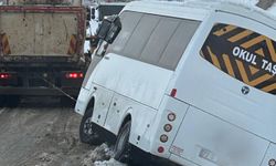 Kanatlı Köyü’nde Mahsur Kalan Okul Servisi Kurtarıldı