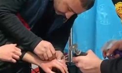 Parmağına Sıkışan Metal, İtfaiyenin Müdahalesiyle Çıkarıldı
