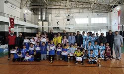 Beyçayırı Ortaokulu Batman’ın Voleybol Şampiyonu Oldu