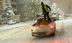 Batman’da karla mücadelede 105 ton tuz ve kum karışımı kullanıldı