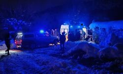 Kapalı Yol Açıldı, 14 Yaşındaki Gülsüm Sağlık Ekiplerine Ulaştırıldı