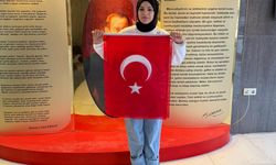 Kız Yurdu’nda Bayrak Sevgisi Duygulandırdı