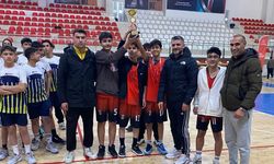 Korfol Gençler İl Şampiyonu Mehmet Akif Ersoy Anadolu Lisesi