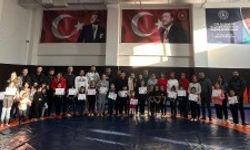 Profesyonel Cimnastik Kurslarına Yoğun İlgi