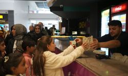 Çölyaklı Çocuklara Sinema Sürprizi