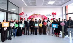 Dr. Ayten Canalp, Evlenecek çiftlerle bir araya geldi