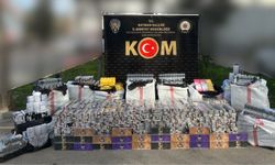 Hurda Yükünün Altından Kaçak Sigara Çıktı