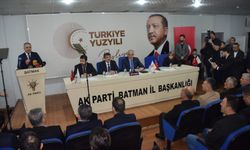 Kültür Bakanı Ersoy Ak Partiyi ziyaret etti