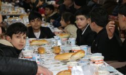 Minik Kalplerden İlk İftar Sevinci