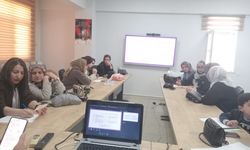 Batman’da Ailelere “Çocuk Yetiştirmede Güncel Konular” Anlatıldı