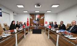 BELEDİYELERDEN HÜKÜMETE KRİTİK ÇAĞRI: KESİNTİLER DURDURULSUN, TOPLU TAŞIMADA VERGİ KALDIRILSIN