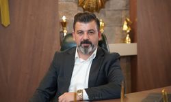 Ferdi Kurt’tan Petrolspor tribünlerine bayrak jesti