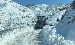 Kozluk’ta Köy Yollarını Açmak İçin Seferber Oldular