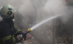 Metruk evde çıkan yangın paniğe neden oldu