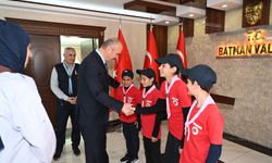 Minik İzcilerden Vali Canalp’e Ziyaret