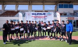 Ragbi Şampiyonasında Nefes Kesen Mücadele