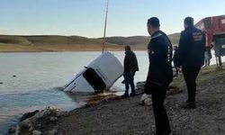 Sulara Gömülen Araç Mıknatıs Operasyonuyla Kurtarıldı