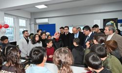 “Yaşayan Kütüphane” Gençleri Teknolojiyle Buluşturacak