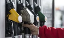 15 NİSAN AKARYAKIT FİYATLARI: Akaryakıta zam mı geldi, akaryakıt fiyatları ne olacak, düşecek mi? İstanbul, Ankara, İzmi