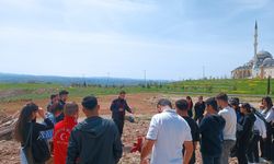 Alevlere Karşı Hazırlar mı? 32 Öğrenci Yangınla Mücadeleyi Yerinde Öğrendi