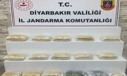 Diyarbakır’da Narkotik Operasyonu: 22 Kilo Esrar Ele Geçirildi, 14 Gözaltı