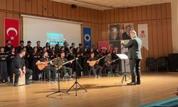 Duygu Yüklü Konser Ayakta Alkışlandı