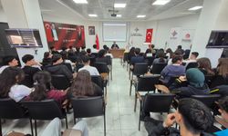 Fen Lisesi Öğrencileri Sivil Toplum Merkezi’nde Geleceğini Konuştu