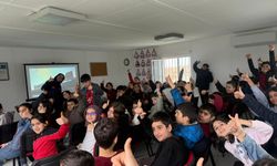 ÖĞRENCİLER YANGINDA ALINMASI GEREKEN ÖNLEMLERİ ÖĞRENİYOR