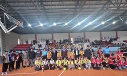 Sason’da 17 Takımlı Futsal Turnuvası Bitti