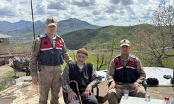 Sason’da Jandarmadan "Gönül Köprüsü": Hem Sosyal Destek Hem Eğitim Bir Arada!