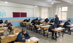 Sason’da Umre Ödüllü Bilgi Yarışması: Gençler Manevi Bilgide Yarıştı