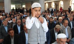 13 Yaşındaki Hafız Minbere Çıktı