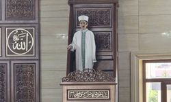 13 Yaşındaki Hafızdan Hutbe! Minbere Çıkan Harun Aslan Cemaati Duygulandırdı