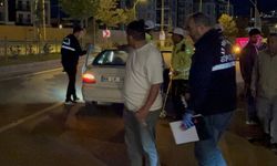 2 aracın çarptığı yaya hayatını kaybetti