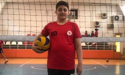 Batmanlı Voleybolcu Umut Akyüz Fenerbahçe’ye Transfer Oldu!