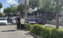 Direksiyon Hakimiyetini Kaybetti, Direğe Çarparak Durabildi