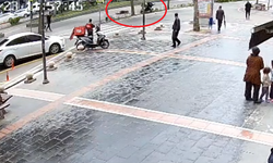 Kadına Çarpan Motosiklet Sürücüsüyle Birlikte Yaralandı