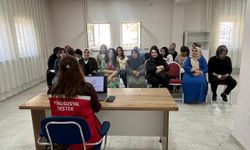 KADINLAR GELECEĞİ EĞİTİMLE ŞEKİLLENDİRİYOR!
