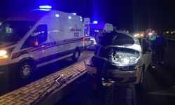 Kontrolden Çıkan Otomobil Refüje Çarptı