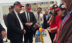 Kozluk’ta Bilim Coşkusu: Gençlerin Projeleri Göz Doldurdu