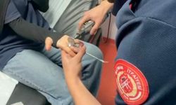 Küçük Kızın Parmağına Sıkışan Yüzük, Hastanede Ortak Müdahaleyle Çıkarıldı