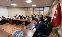 Rektör Demir’in Makamı Çocuk Sesleriyle Şenlendi