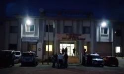 Taş, Sopa ve Silahlar Konuştu: Köy Meydanı Savaş Alanına Döndü, 5 Yaralı