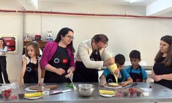 Aileler ve Çocuklar Aynı Tezgahta Pasta Yaparak Bağlarını Güçlendirdi