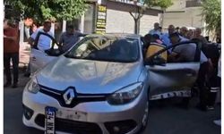 Araçta sıkışan sürücü ekiplerce kurtarıldı