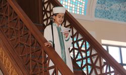 Cuma namazını 13 yaşındaki hafız kıldırdı