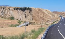 Kontrolden Çıkan TIR Sulama Kanalına Devrildi: 2 Yaralı